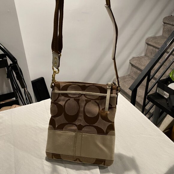 Vintage Coach Clutch Bag (2005) - Picture 6 of 7